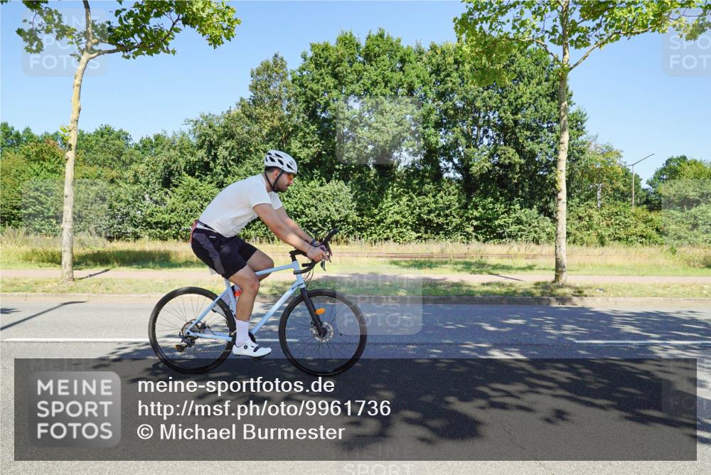 09.08.2026 - GEWOBA Citytriathlon Bremen Michael Burmester http://msf.ph/oto/9961736 09.08.2026 13:36:20 Radfahren 585 meine-sportfotos.de