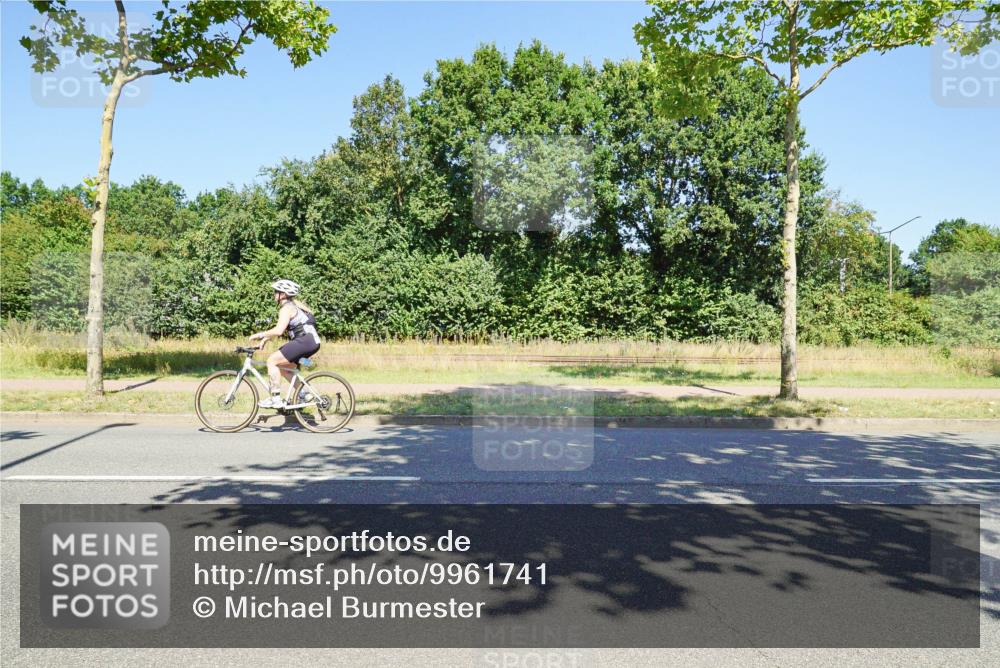 09.08.2026 - GEWOBA Citytriathlon Bremen Michael Burmester http://msf.ph/oto/9961741 09.08.2026 13:39:32 Radfahren  meine-sportfotos.de