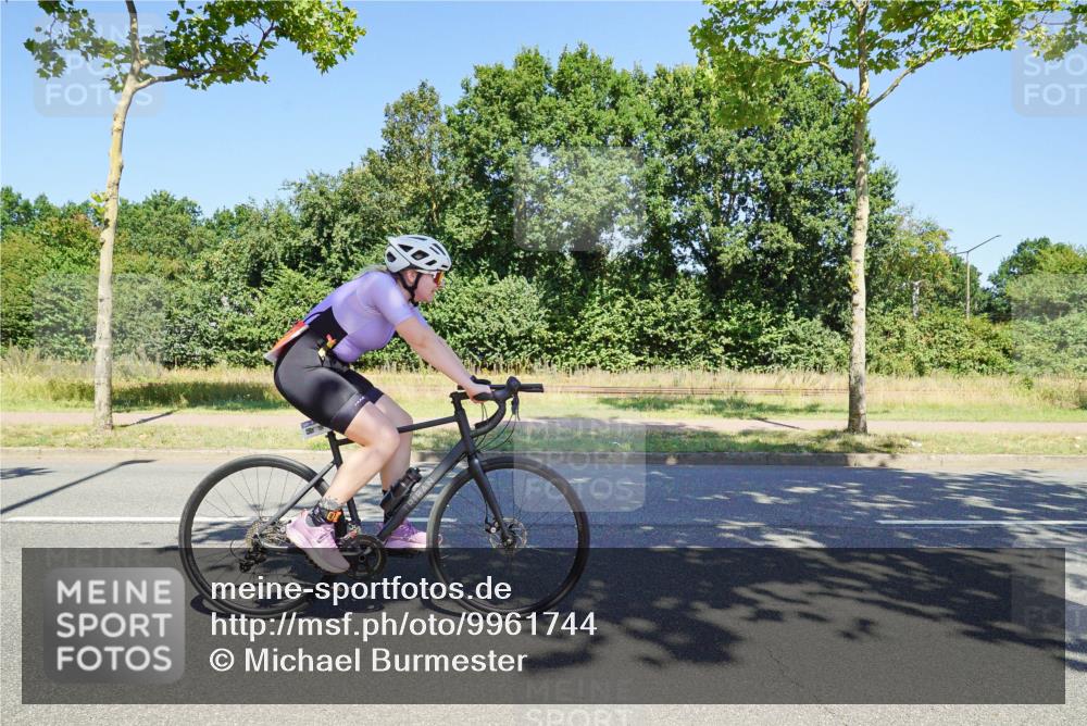 09.08.2026 - GEWOBA Citytriathlon Bremen Michael Burmester http://msf.ph/oto/9961744 09.08.2026 13:40:51 Radfahren 930 meine-sportfotos.de