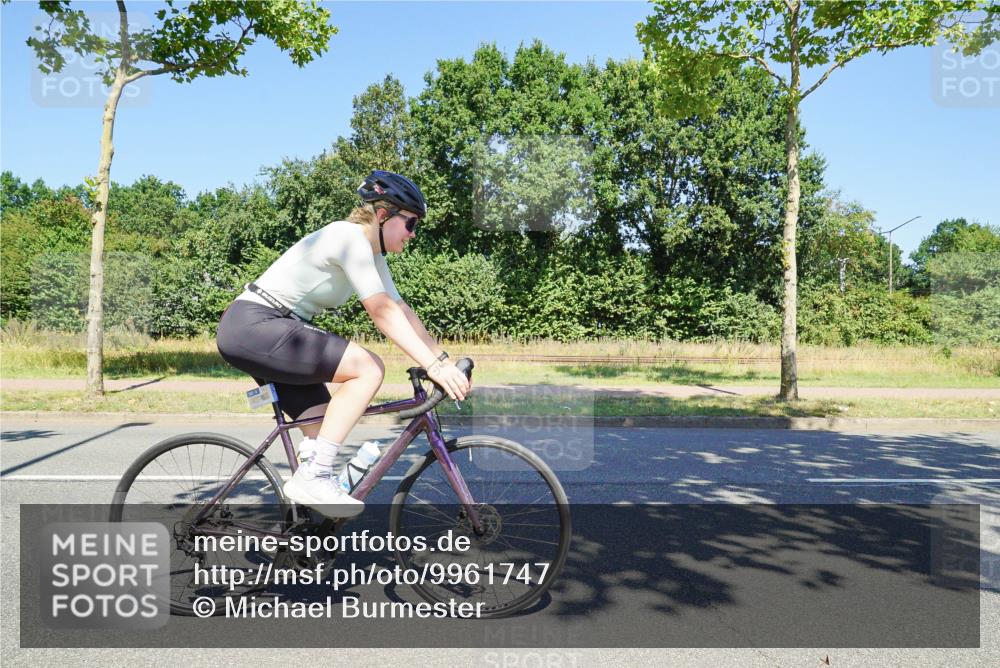 09.08.2026 - GEWOBA Citytriathlon Bremen Michael Burmester http://msf.ph/oto/9961747 09.08.2026 13:42:48 Radfahren 943 meine-sportfotos.de