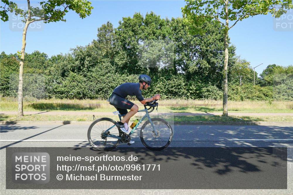 09.08.2026 - GEWOBA Citytriathlon Bremen Michael Burmester http://msf.ph/oto/9961771 09.08.2026 14:07:40 Radfahren 120 meine-sportfotos.de