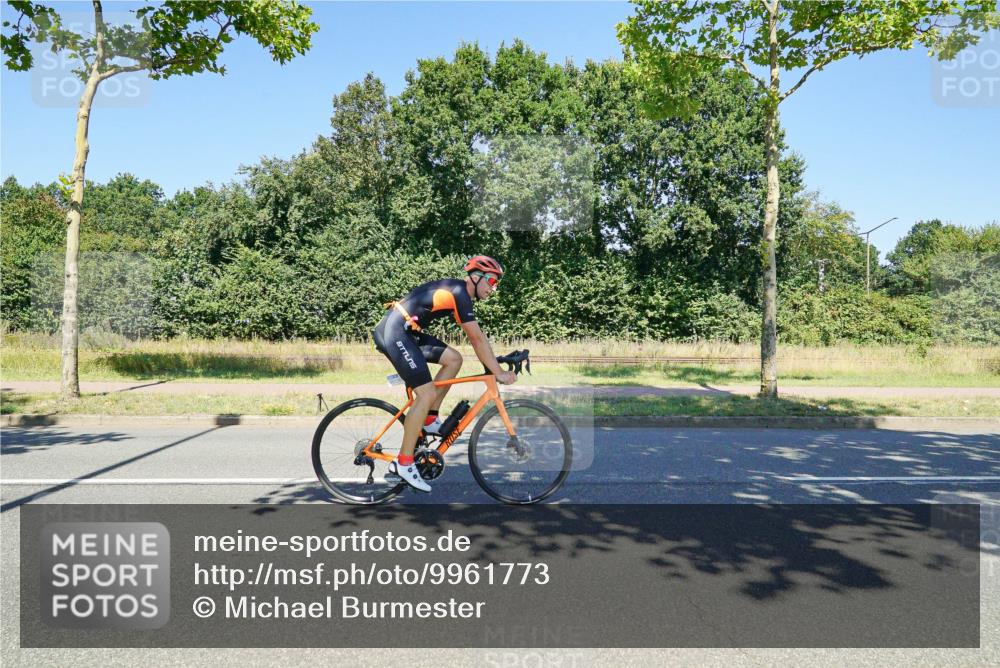 09.08.2026 - GEWOBA Citytriathlon Bremen Michael Burmester http://msf.ph/oto/9961773 09.08.2026 14:07:45 Radfahren 112, 120, 160 meine-sportfotos.de