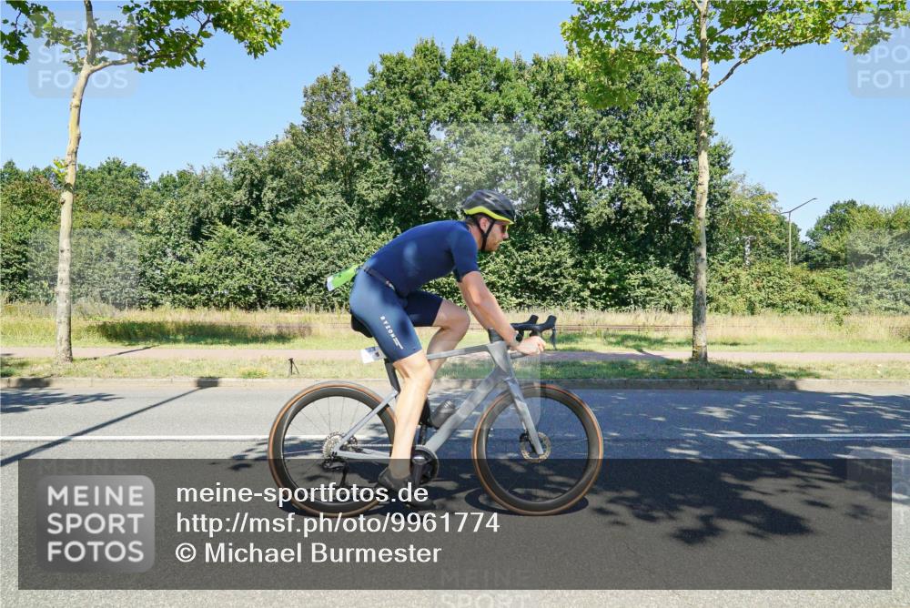 09.08.2026 - GEWOBA Citytriathlon Bremen Michael Burmester http://msf.ph/oto/9961774 09.08.2026 14:07:48 Radfahren 112, 120, 160 meine-sportfotos.de