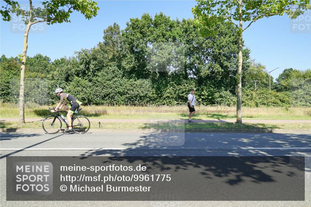 09.08.2026 - GEWOBA Citytriathlon Bremen Michael Burmester http://msf.ph/oto/9961775 09.08.2026 14:08:00 Radfahren 112, 160, 184 meine-sportfotos.de