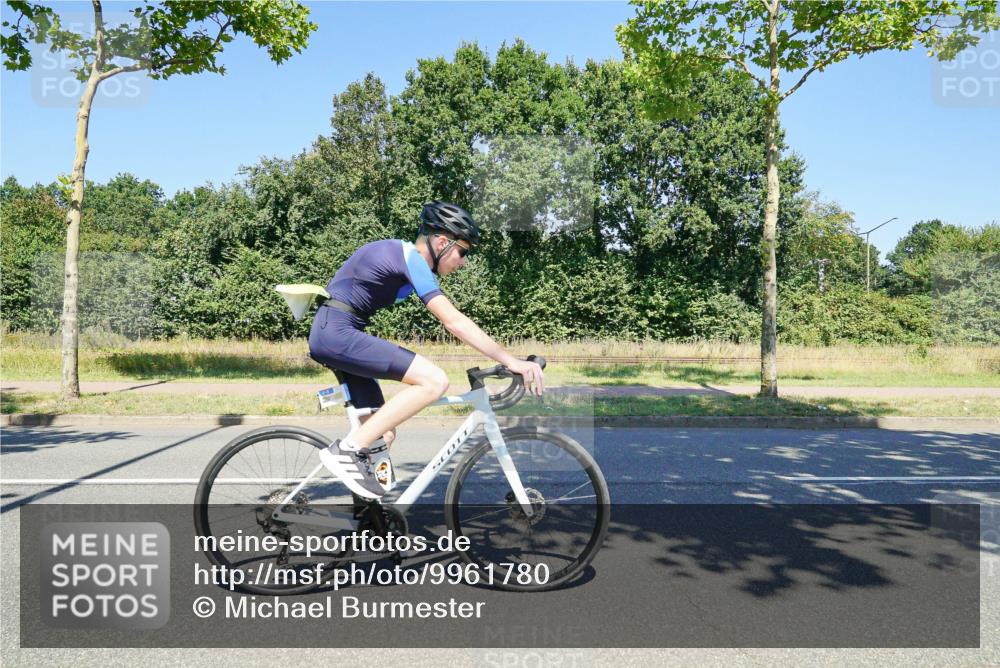 09.08.2026 - GEWOBA Citytriathlon Bremen Michael Burmester http://msf.ph/oto/9961780 09.08.2026 14:08:21 Radfahren 1, 51 meine-sportfotos.de