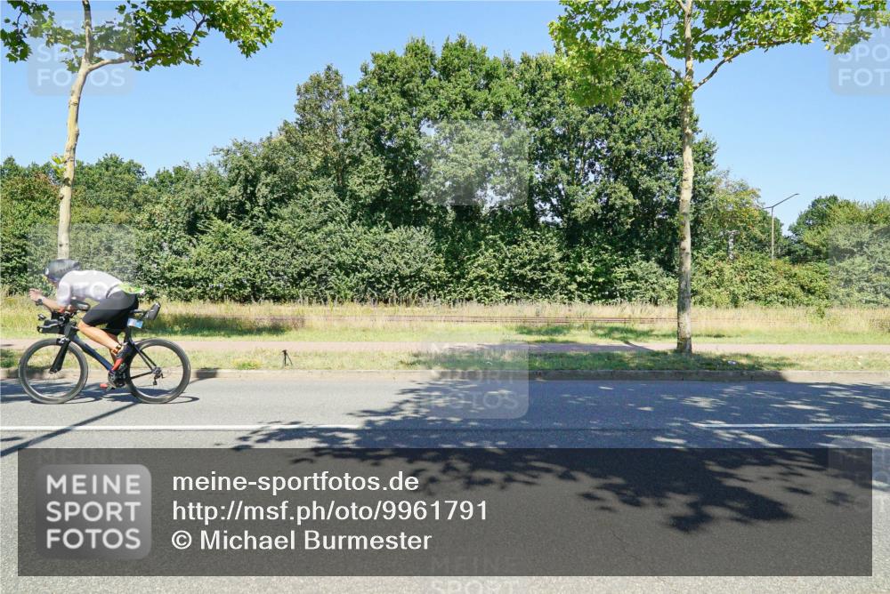 09.08.2026 - GEWOBA Citytriathlon Bremen Michael Burmester http://msf.ph/oto/9961791 09.08.2026 14:08:39 Radfahren 176 meine-sportfotos.de