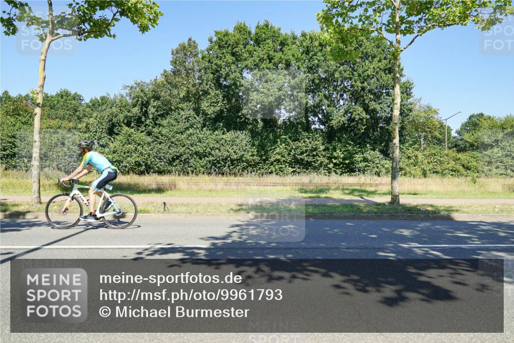 09.08.2026 - GEWOBA Citytriathlon Bremen Michael Burmester http://msf.ph/oto/9961793 09.08.2026 14:08:43 Radfahren 59, 176 meine-sportfotos.de
