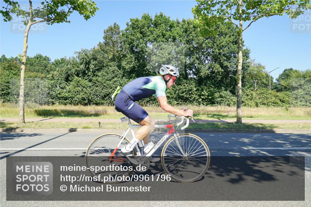 09.08.2026 - GEWOBA Citytriathlon Bremen Michael Burmester http://msf.ph/oto/9961796 09.08.2026 14:09:05 Radfahren 32, 156 meine-sportfotos.de