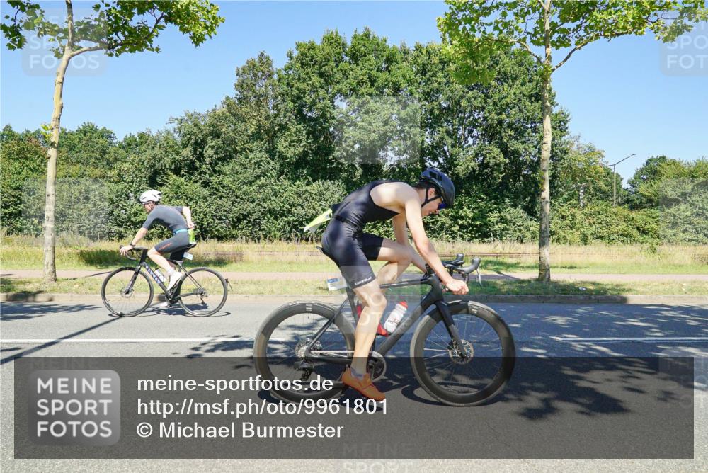 09.08.2026 - GEWOBA Citytriathlon Bremen Michael Burmester http://msf.ph/oto/9961801 09.08.2026 14:09:16 Radfahren 32, 140, 170, 181, 185, 187, 189 meine-sportfotos.de