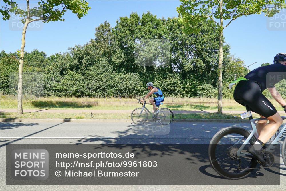 09.08.2026 - GEWOBA Citytriathlon Bremen Michael Burmester http://msf.ph/oto/9961803 09.08.2026 14:09:17 Radfahren 32, 78, 140, 170, 181, 185, 187, 189 meine-sportfotos.de