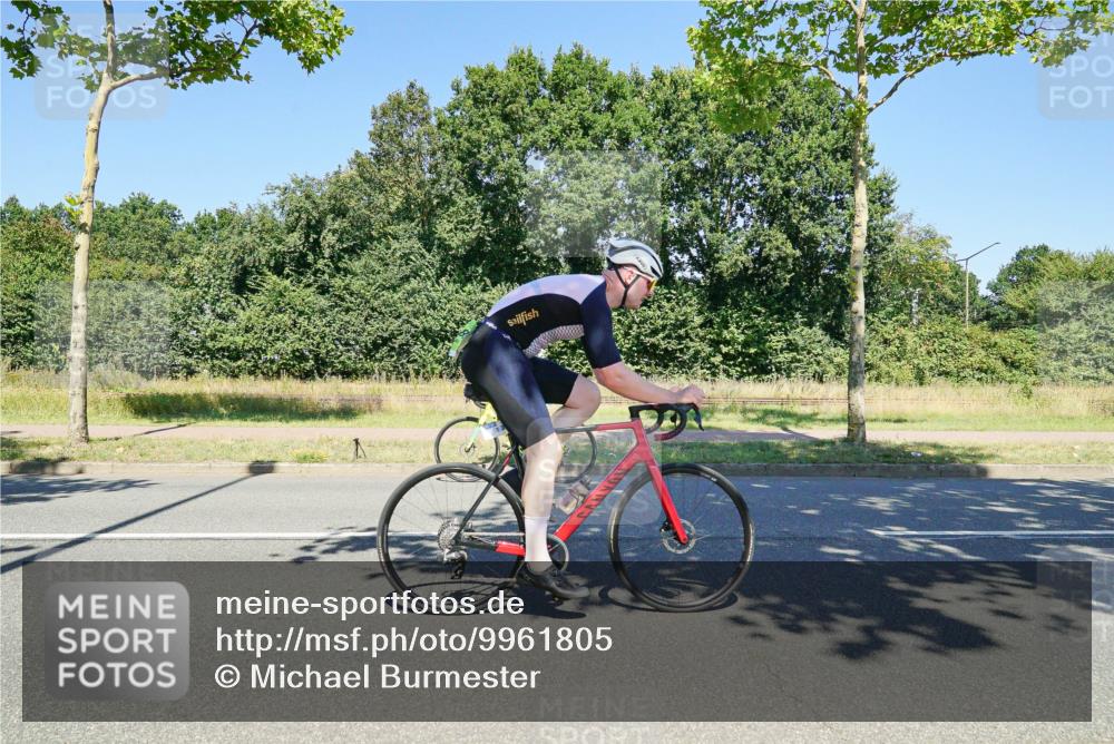 09.08.2026 - GEWOBA Citytriathlon Bremen Michael Burmester http://msf.ph/oto/9961805 09.08.2026 14:09:19 Radfahren 15, 32, 78, 140, 141, 168, 170, 181, 185, 187, 189 meine-sportfotos.de
