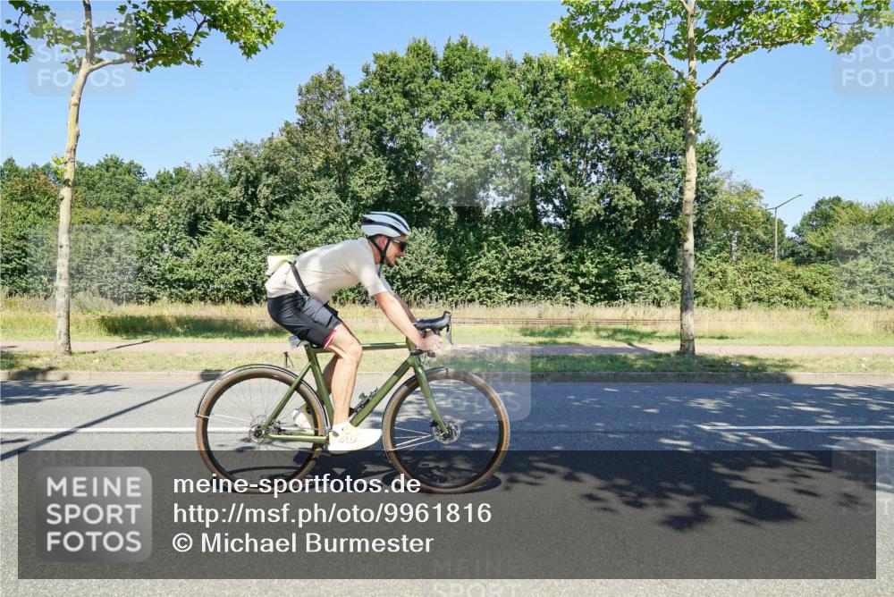 09.08.2026 - GEWOBA Citytriathlon Bremen Michael Burmester http://msf.ph/oto/9961816 09.08.2026 14:09:34 Radfahren 15, 29, 77, 78, 141, 164, 168, 178, 189 meine-sportfotos.de