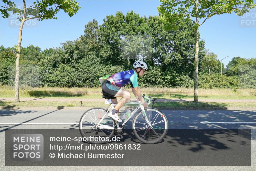 09.08.2026 - GEWOBA Citytriathlon Bremen Michael Burmester http://msf.ph/oto/9961832 09.08.2026 14:10:21 Radfahren 35, 81, 100, 161, 177 meine-sportfotos.de