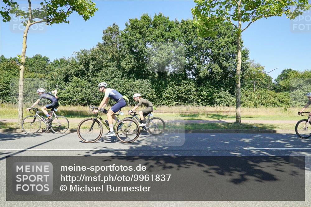 09.08.2026 - GEWOBA Citytriathlon Bremen Michael Burmester http://msf.ph/oto/9961837 09.08.2026 14:10:28 Radfahren 46, 73, 81, 100, 123, 161, 162 meine-sportfotos.de