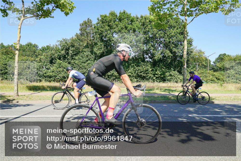 09.08.2026 - GEWOBA Citytriathlon Bremen Michael Burmester http://msf.ph/oto/9961847 09.08.2026 14:10:37 Radfahren 46, 71, 73, 81, 123, 162 meine-sportfotos.de