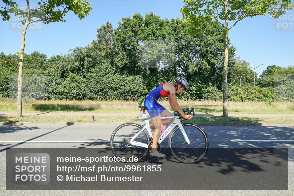 09.08.2026 - GEWOBA Citytriathlon Bremen Michael Burmester http://msf.ph/oto/9961855 09.08.2026 14:10:55 Radfahren 50, 67, 72, 137, 331 meine-sportfotos.de