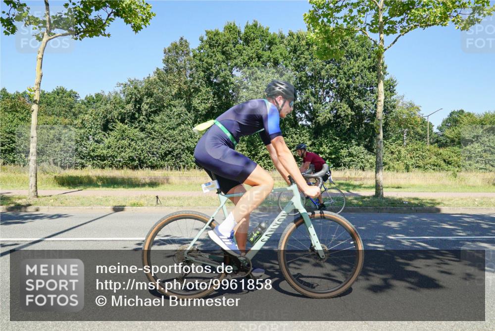 09.08.2026 - GEWOBA Citytriathlon Bremen Michael Burmester http://msf.ph/oto/9961858 09.08.2026 14:11:07 Radfahren 33, 41, 50, 67, 113, 331 meine-sportfotos.de