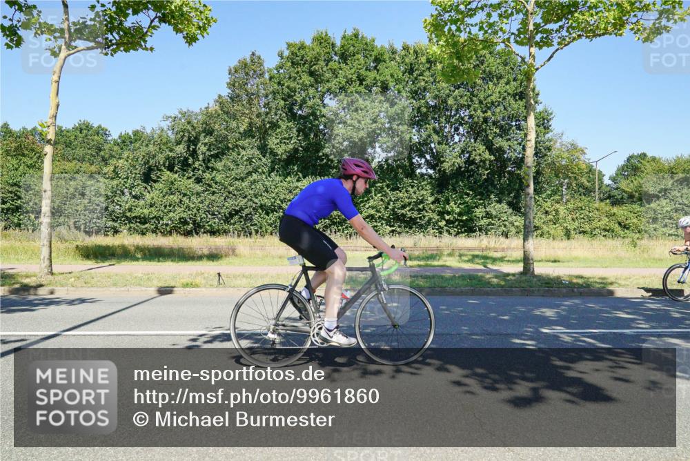 09.08.2026 - GEWOBA Citytriathlon Bremen Michael Burmester http://msf.ph/oto/9961860 09.08.2026 14:11:08 Radfahren 33, 41, 50, 67, 68, 109, 113, 139, 144, 331 meine-sportfotos.de