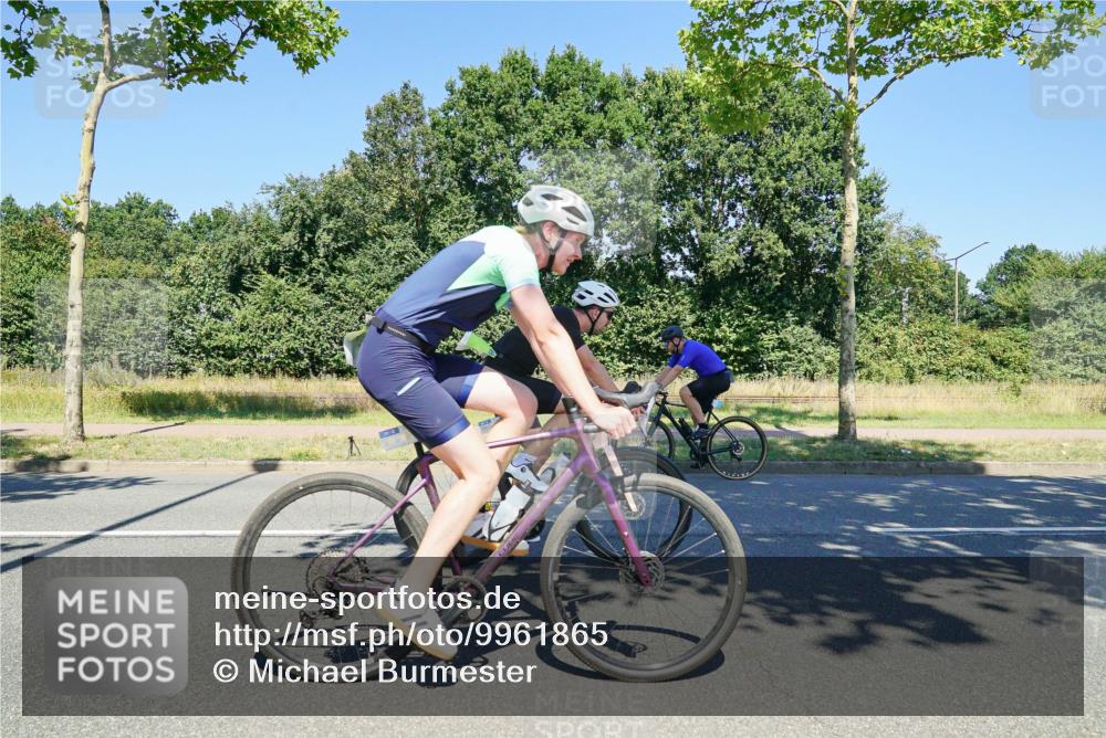 09.08.2026 - GEWOBA Citytriathlon Bremen Michael Burmester http://msf.ph/oto/9961865 09.08.2026 14:11:17 Radfahren 11, 13, 26, 33, 41, 68, 76, 79, 84, 85, 109, 113, 117, 129, 139, 143, 144, 150 meine-sportfotos.de