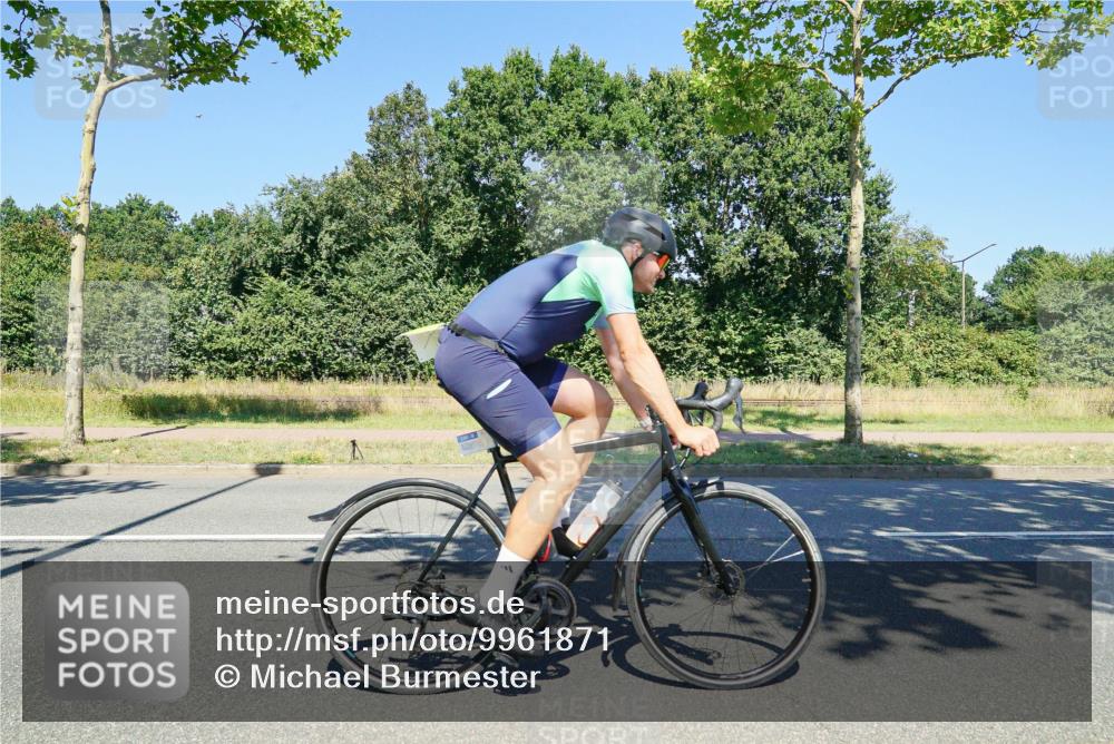 09.08.2026 - GEWOBA Citytriathlon Bremen Michael Burmester http://msf.ph/oto/9961871 09.08.2026 14:11:23 Radfahren 11, 13, 26, 68, 76, 79, 84, 85, 92, 109, 117, 128, 129, 139, 143, 144, 150, 155 meine-sportfotos.de