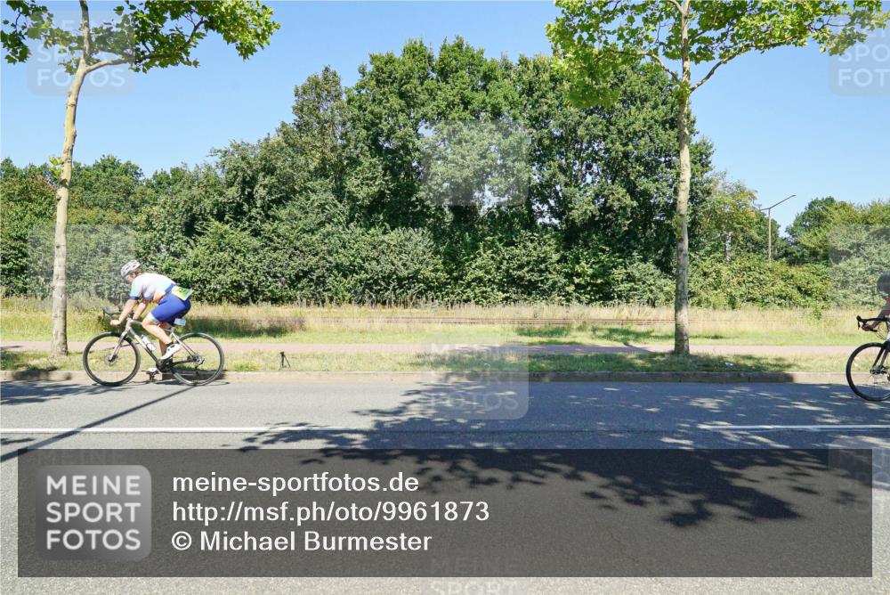 09.08.2026 - GEWOBA Citytriathlon Bremen Michael Burmester http://msf.ph/oto/9961873 09.08.2026 14:11:29 Radfahren 11, 13, 26, 76, 79, 84, 85, 92, 114, 117, 128, 129, 143, 150, 155 meine-sportfotos.de