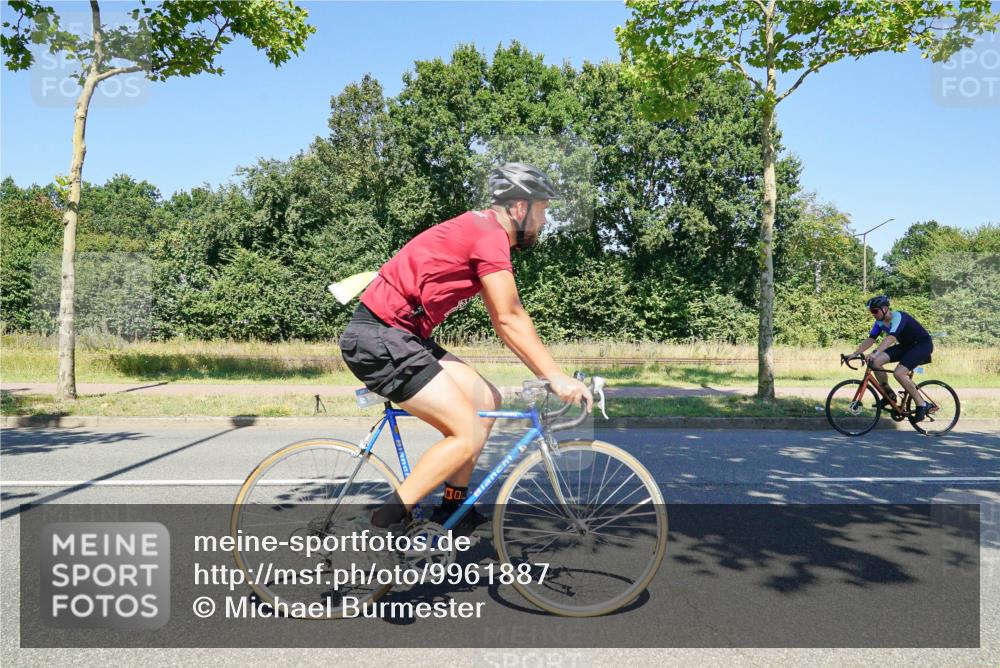 09.08.2026 - GEWOBA Citytriathlon Bremen Michael Burmester http://msf.ph/oto/9961887 09.08.2026 14:12:03 Radfahren 44, 60, 70, 151, 350 meine-sportfotos.de