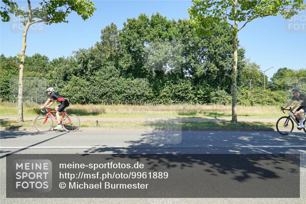 09.08.2026 - GEWOBA Citytriathlon Bremen Michael Burmester http://msf.ph/oto/9961889 09.08.2026 14:12:06 Radfahren 44, 60, 70, 350 meine-sportfotos.de