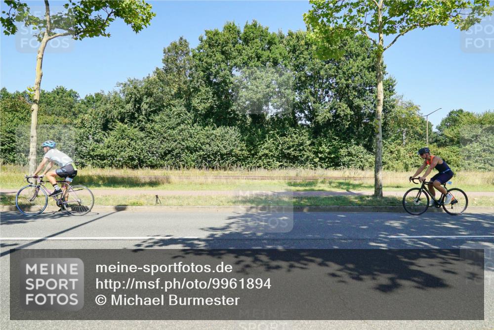 09.08.2026 - GEWOBA Citytriathlon Bremen Michael Burmester http://msf.ph/oto/9961894 09.08.2026 14:12:11 Radfahren 44, 60, 70, 169, 270 meine-sportfotos.de