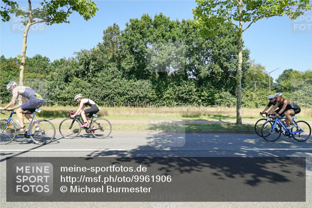 09.08.2026 - GEWOBA Citytriathlon Bremen Michael Burmester http://msf.ph/oto/9961906 09.08.2026 14:12:37 Radfahren 22, 45, 99 meine-sportfotos.de