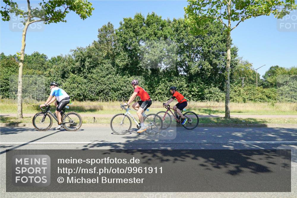 09.08.2026 - GEWOBA Citytriathlon Bremen Michael Burmester http://msf.ph/oto/9961911 09.08.2026 14:12:45 Radfahren 22, 134, 148, 159, 294 meine-sportfotos.de