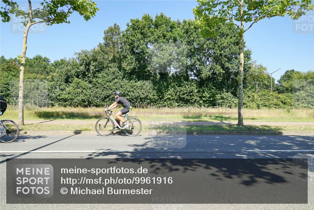 09.08.2026 - GEWOBA Citytriathlon Bremen Michael Burmester http://msf.ph/oto/9961916 09.08.2026 14:12:51 Radfahren 21, 22, 24, 83, 134, 148, 159, 294 meine-sportfotos.de