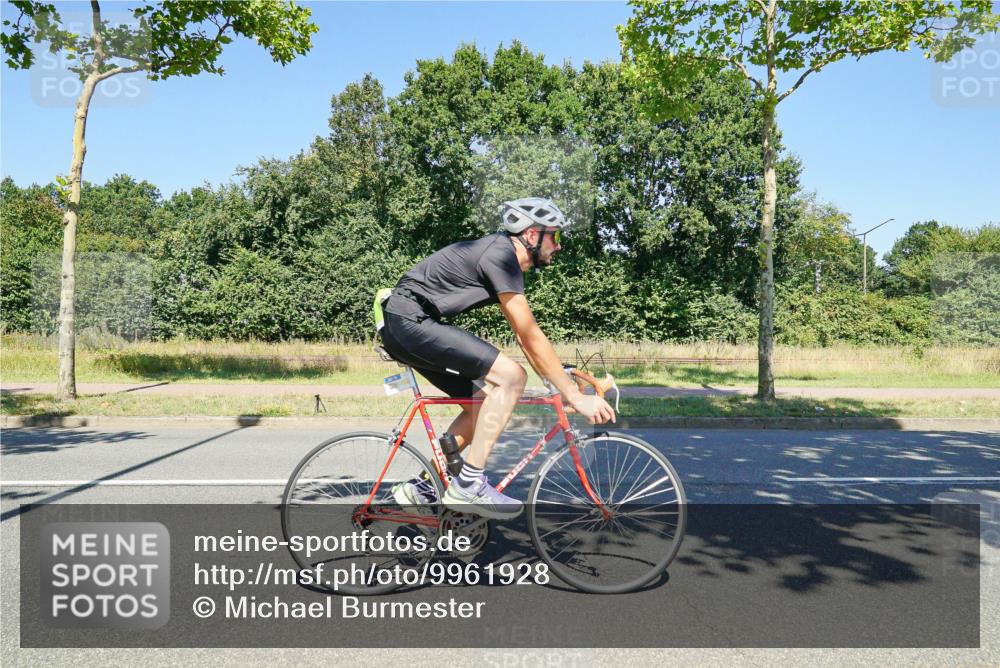 09.08.2026 - GEWOBA Citytriathlon Bremen Michael Burmester http://msf.ph/oto/9961928 09.08.2026 14:13:12 Radfahren 2, 38, 54, 82, 279, 304 meine-sportfotos.de