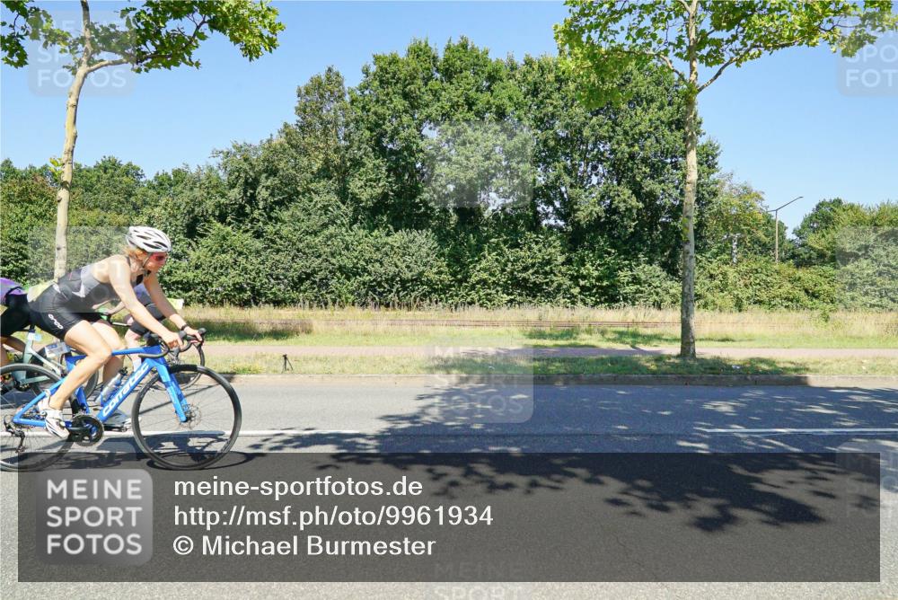 09.08.2026 - GEWOBA Citytriathlon Bremen Michael Burmester http://msf.ph/oto/9961934 09.08.2026 14:13:24 Radfahren 36, 52, 74, 86, 158, 200, 254, 353 meine-sportfotos.de