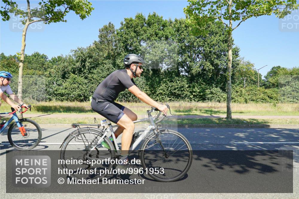 09.08.2026 - GEWOBA Citytriathlon Bremen Michael Burmester http://msf.ph/oto/9961953 09.08.2026 14:13:50 Radfahren 12, 47, 95, 98, 115, 126, 130, 152, 179, 180 meine-sportfotos.de