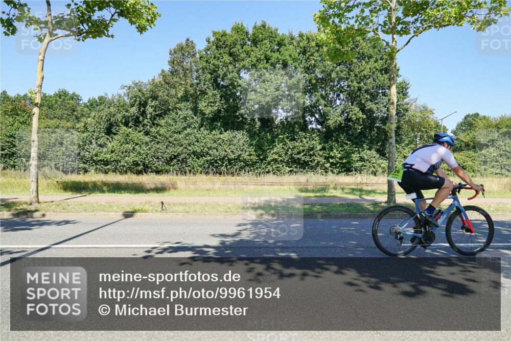 09.08.2026 - GEWOBA Citytriathlon Bremen Michael Burmester http://msf.ph/oto/9961954 09.08.2026 14:13:51 Radfahren 12, 47, 95, 98, 126, 130, 152, 179 meine-sportfotos.de