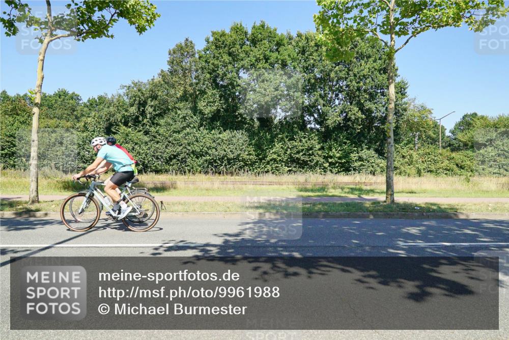 09.08.2026 - GEWOBA Citytriathlon Bremen Michael Burmester http://msf.ph/oto/9961988 09.08.2026 14:15:04 Radfahren 3, 64, 66, 374 meine-sportfotos.de
