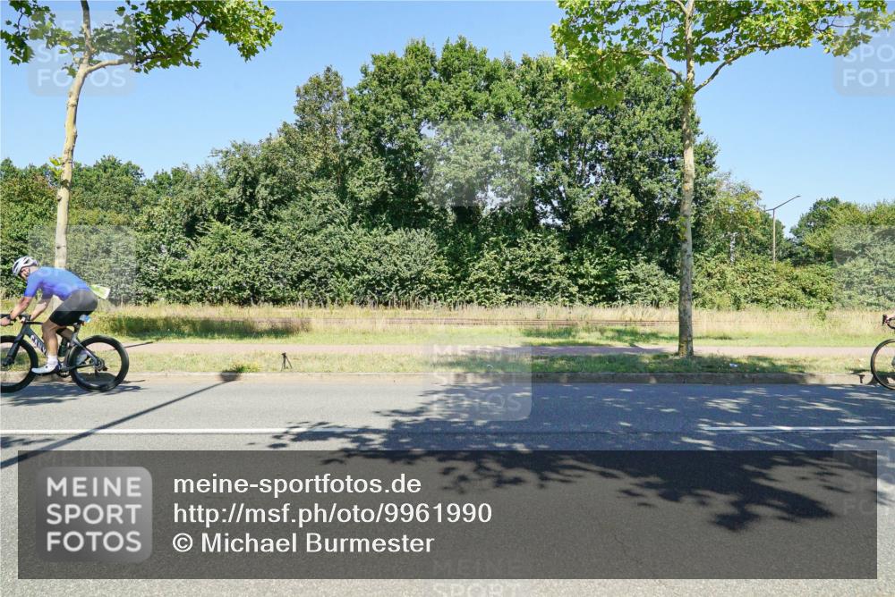 09.08.2026 - GEWOBA Citytriathlon Bremen Michael Burmester http://msf.ph/oto/9961990 09.08.2026 14:15:07 Radfahren 3, 66, 374 meine-sportfotos.de
