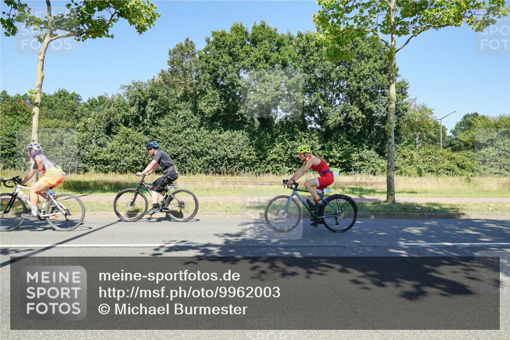 09.08.2026 - GEWOBA Citytriathlon Bremen Michael Burmester http://msf.ph/oto/9962003 09.08.2026 14:15:35 Radfahren 7, 10, 80, 122, 218, 257, 260, 263, 285, 302, 349, 354, 433 meine-sportfotos.de
