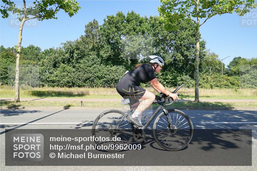 09.08.2026 - GEWOBA Citytriathlon Bremen Michael Burmester http://msf.ph/oto/9962009 09.08.2026 14:15:41 Radfahren 7, 122, 218, 257, 260, 263, 285, 302, 349, 354 meine-sportfotos.de