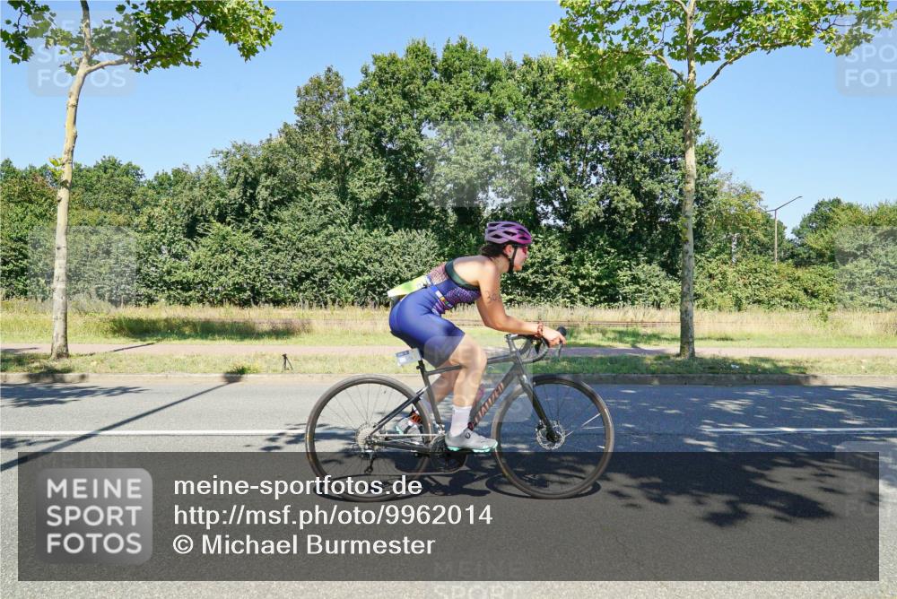 09.08.2026 - GEWOBA Citytriathlon Bremen Michael Burmester http://msf.ph/oto/9962014 09.08.2026 14:15:50 Radfahren 14, 37, 43, 89, 133, 163, 218, 257, 263, 285, 291, 308, 354 meine-sportfotos.de