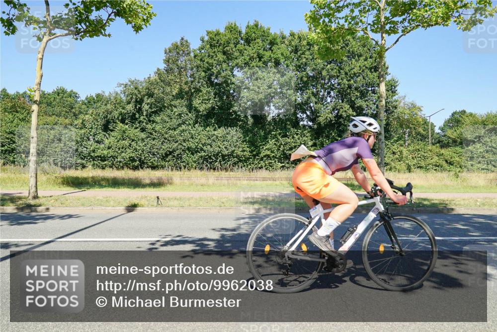 09.08.2026 - GEWOBA Citytriathlon Bremen Michael Burmester http://msf.ph/oto/9962038 09.08.2026 14:16:28 Radfahren 20, 58, 132, 203, 217, 220, 240, 271, 284, 345, 351, 360 meine-sportfotos.de