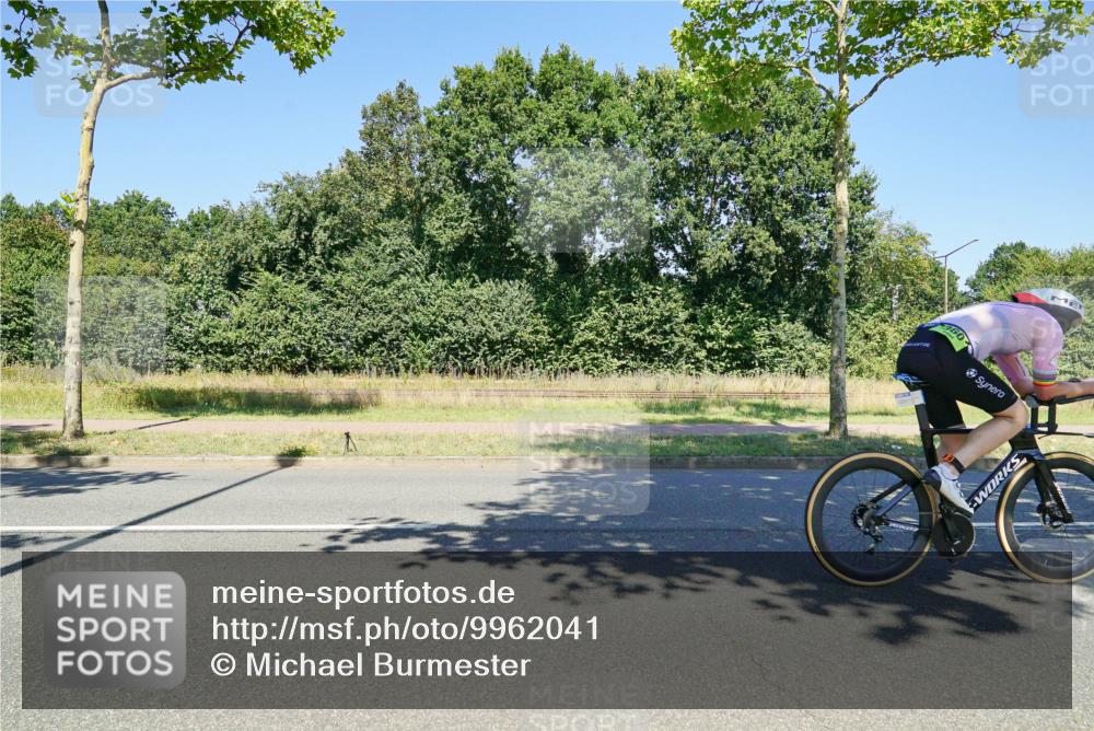 09.08.2026 - GEWOBA Citytriathlon Bremen Michael Burmester http://msf.ph/oto/9962041 09.08.2026 14:16:31 Radfahren 20, 58, 132, 192, 203, 217, 220, 240, 271, 284, 325, 351, 360 meine-sportfotos.de