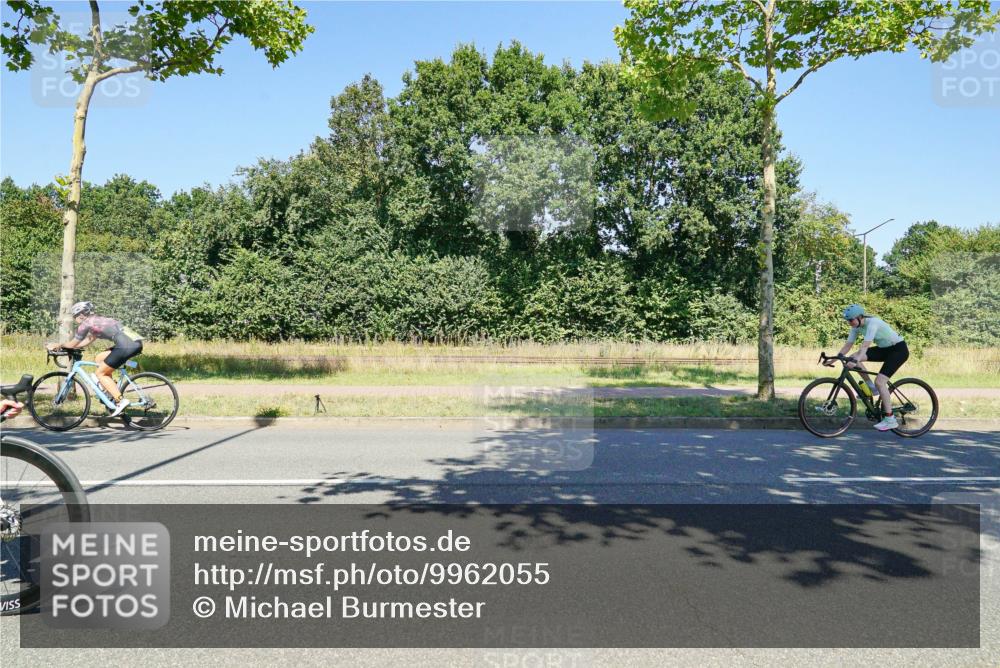 09.08.2026 - GEWOBA Citytriathlon Bremen Michael Burmester http://msf.ph/oto/9962055 09.08.2026 14:16:52 Radfahren 236, 286, 334, 339 meine-sportfotos.de