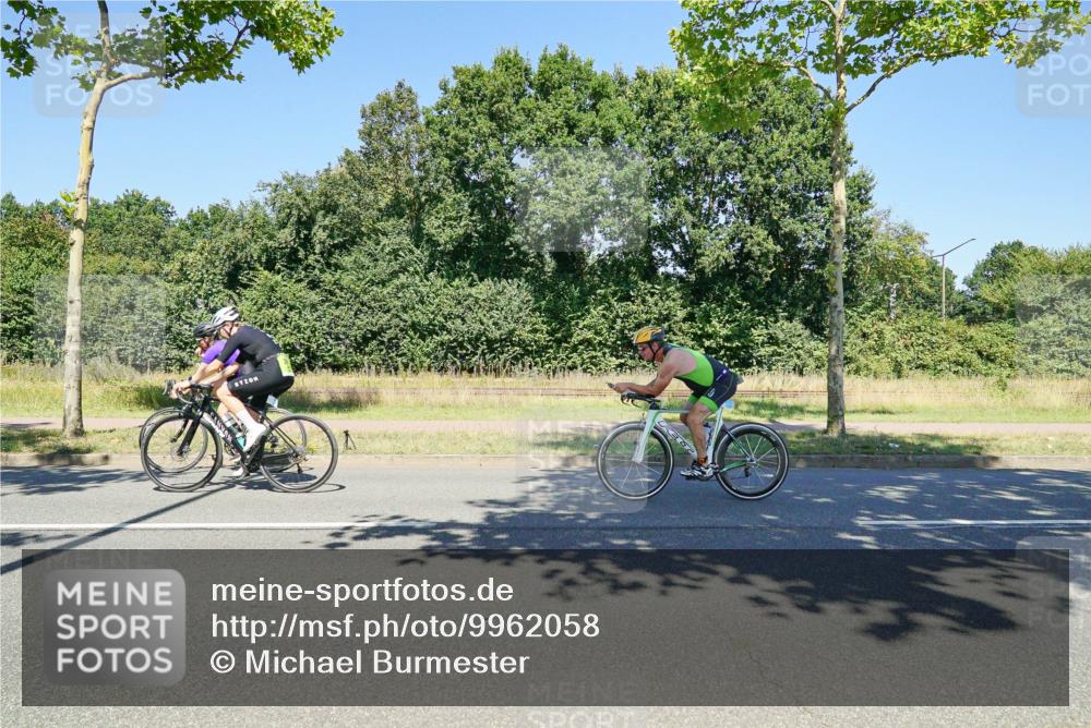 09.08.2026 - GEWOBA Citytriathlon Bremen Michael Burmester http://msf.ph/oto/9962058 09.08.2026 14:16:55 Radfahren 106, 236, 286, 334, 339 meine-sportfotos.de