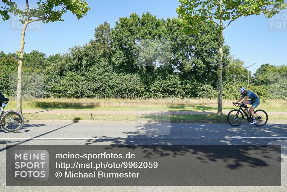 09.08.2026 - GEWOBA Citytriathlon Bremen Michael Burmester http://msf.ph/oto/9962059 09.08.2026 14:16:56 Radfahren 106, 236, 286, 334, 339 meine-sportfotos.de