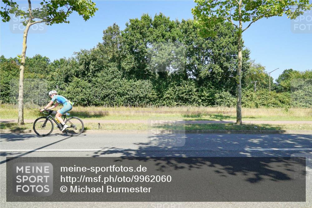 09.08.2026 - GEWOBA Citytriathlon Bremen Michael Burmester http://msf.ph/oto/9962060 09.08.2026 14:16:57 Radfahren 106, 236, 286, 334, 339 meine-sportfotos.de