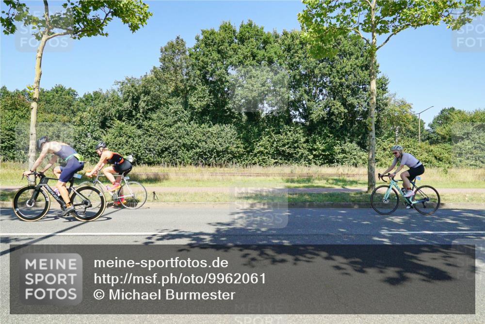 09.08.2026 - GEWOBA Citytriathlon Bremen Michael Burmester http://msf.ph/oto/9962061 09.08.2026 14:16:58 Radfahren 106, 211, 236, 286, 334, 339, 396 meine-sportfotos.de