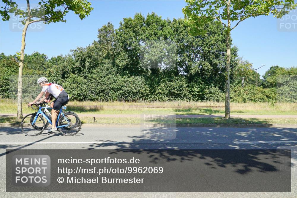 09.08.2026 - GEWOBA Citytriathlon Bremen Michael Burmester http://msf.ph/oto/9962069 09.08.2026 14:17:09 Radfahren 42, 101, 106, 211, 395, 396 meine-sportfotos.de