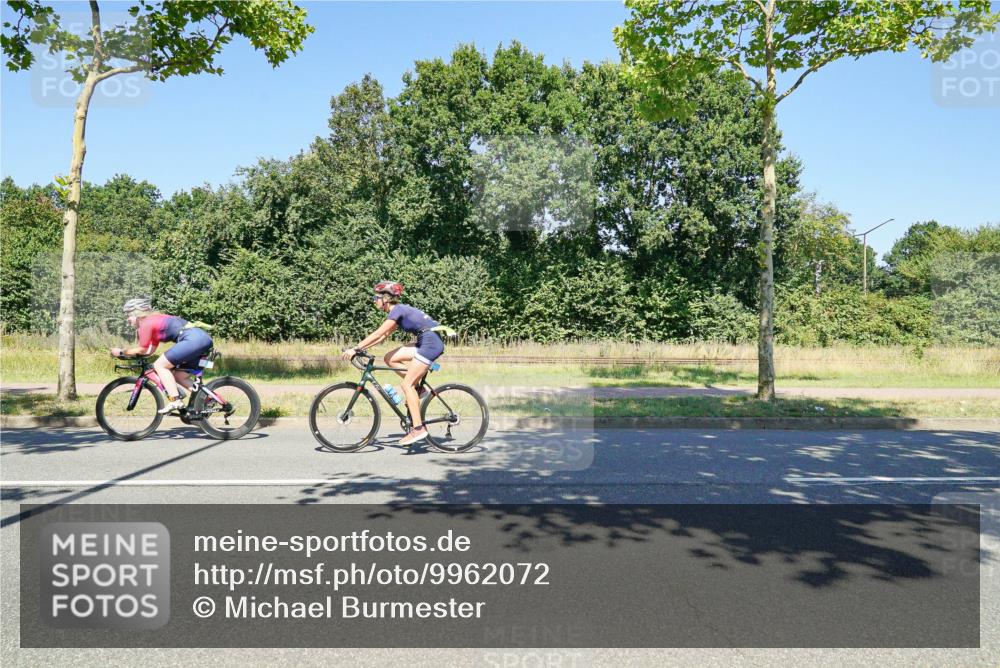 09.08.2026 - GEWOBA Citytriathlon Bremen Michael Burmester http://msf.ph/oto/9962072 09.08.2026 14:17:15 Radfahren 42, 101, 211, 395, 396 meine-sportfotos.de
