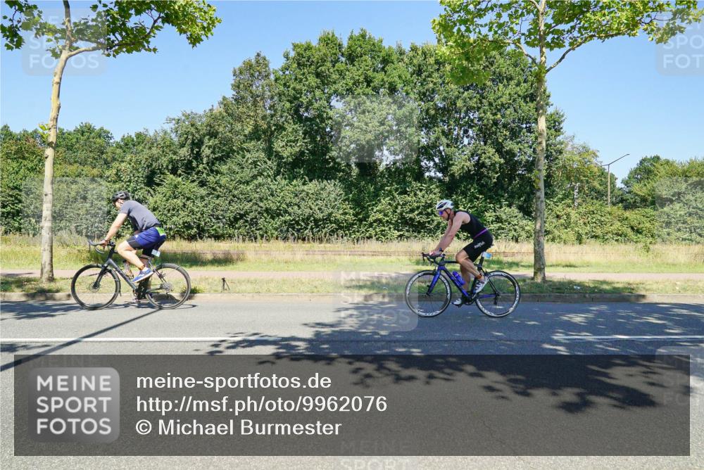09.08.2026 - GEWOBA Citytriathlon Bremen Michael Burmester http://msf.ph/oto/9962076 09.08.2026 14:17:22 Radfahren 42, 88, 101, 110, 274, 321, 356 meine-sportfotos.de